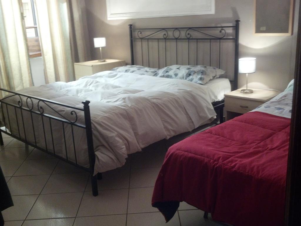 Napoleon Guesthouse Ρώμη Δωμάτιο φωτογραφία